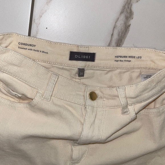 DL1961 Hepburn Wide Leg High Rise Vintage Corduroy Pants - Picture 13 of 16